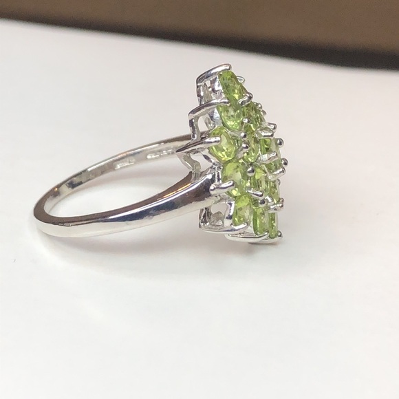 Peridot Cluster Ring Sterling Silver Single Band Ring Sz 6-3/4 - Picture 10 of 17
